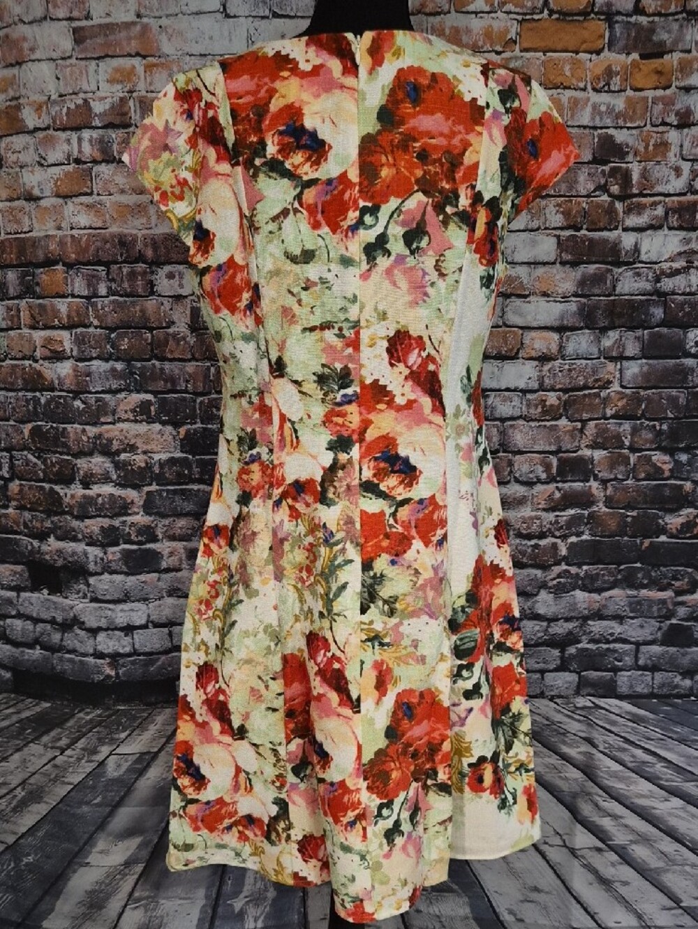 NorthStyle Multicolor Floral V-Neck Dress - Picture 9 of 10